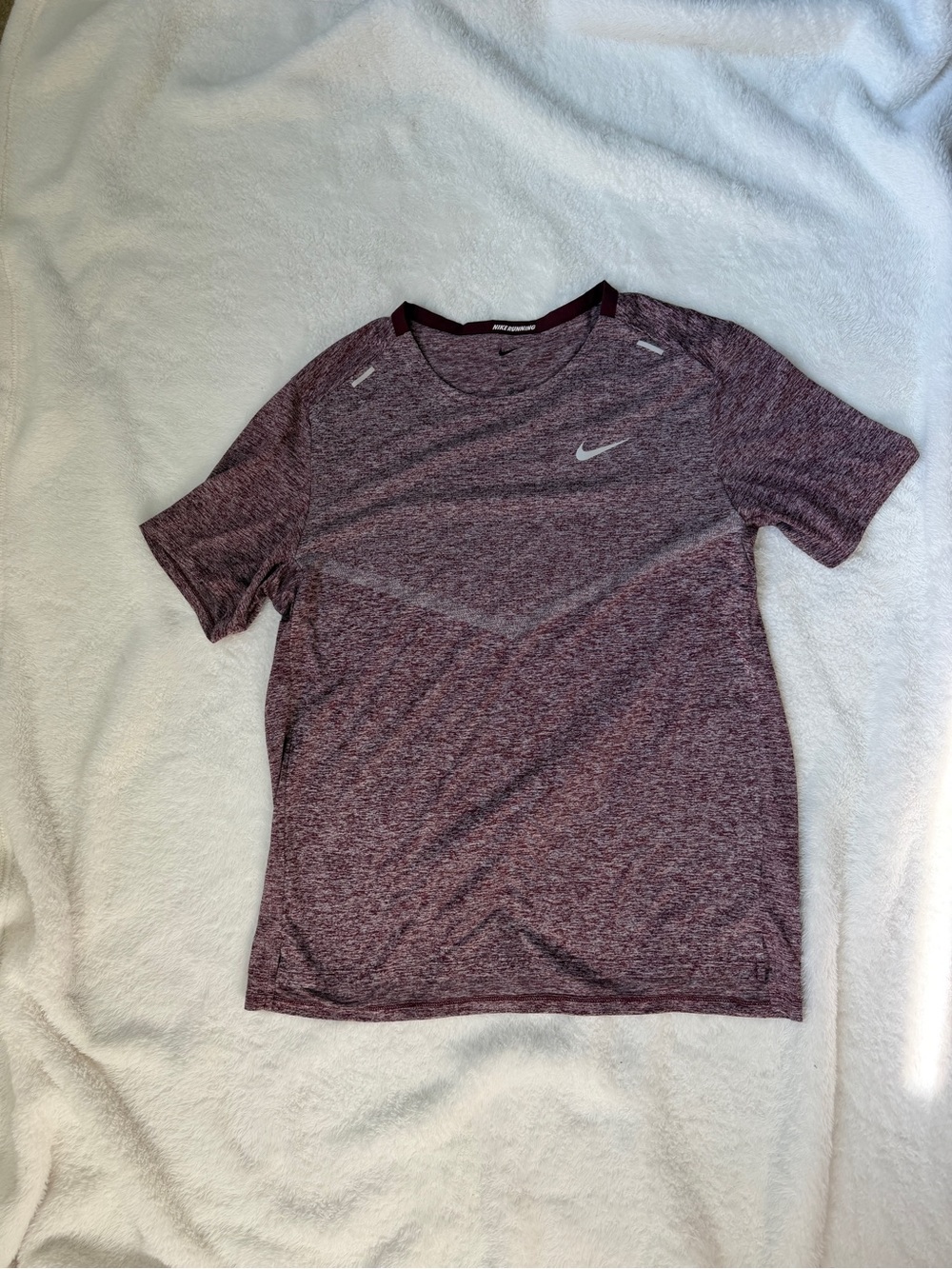 Nike Running Men’s Heather Maroon Short Sleeve Dri-Fit Tee Large